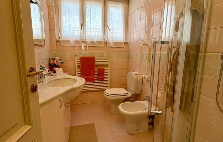 Appartamento in vendita a Massa