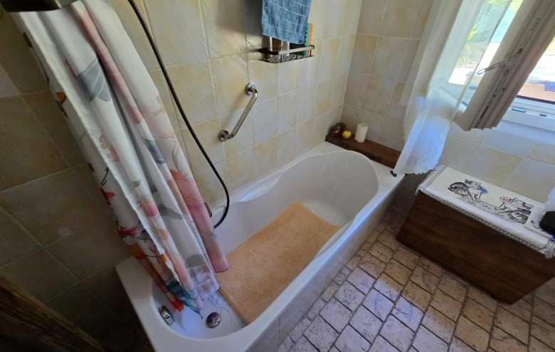 Villa singola in vendita a Massa