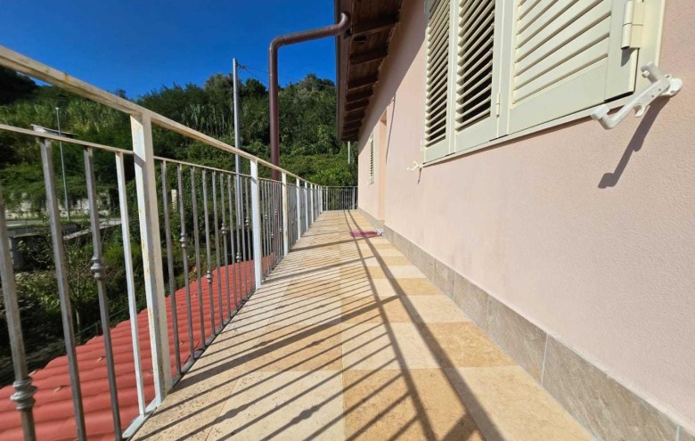 Villa singola in vendita a Massa