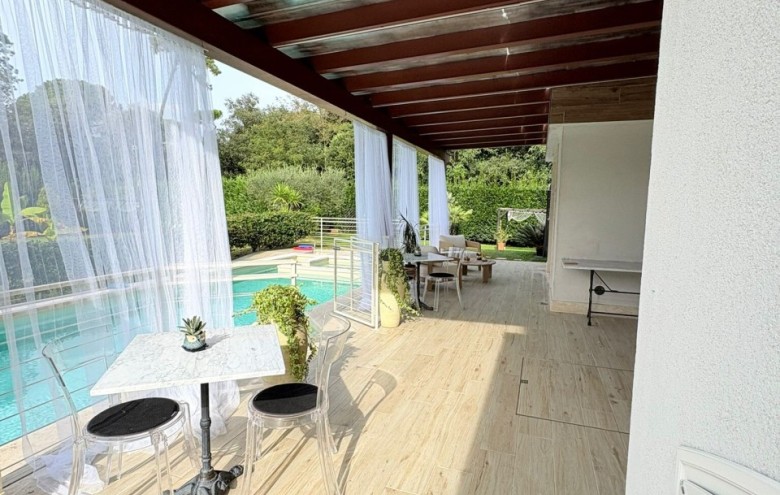 Villa singola in affitto a Pietrasanta