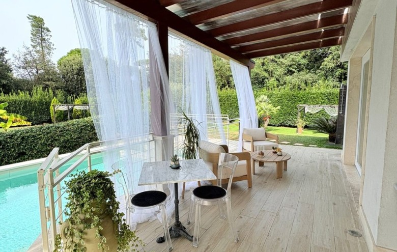 Villa singola in affitto a Pietrasanta