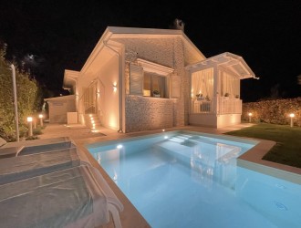 Villa singola in vendita a Marina di Pietrasanta