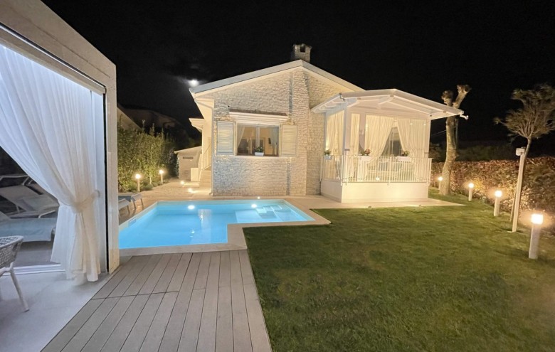 Villa singola in vendita a Pietrasanta