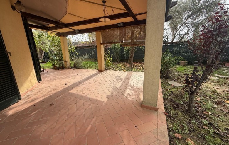 Villa singola in vendita a Massa