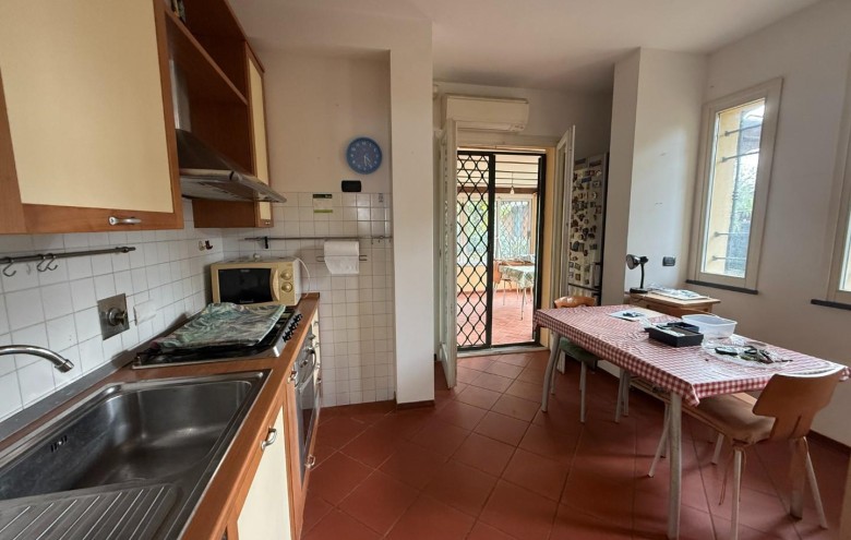 Villa singola in vendita a Massa