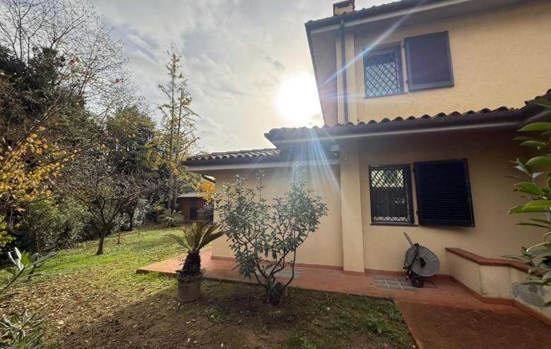 Villa singola in vendita a Massa