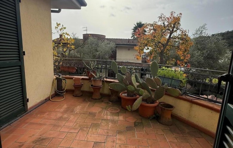 Villa singola in vendita a Massa