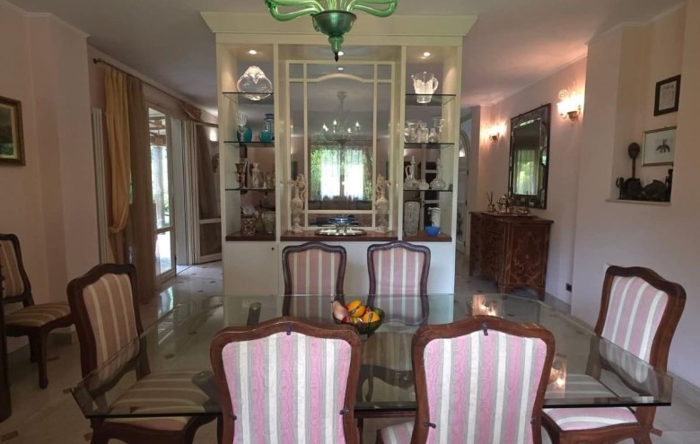 Villa singola in vendita a Massa