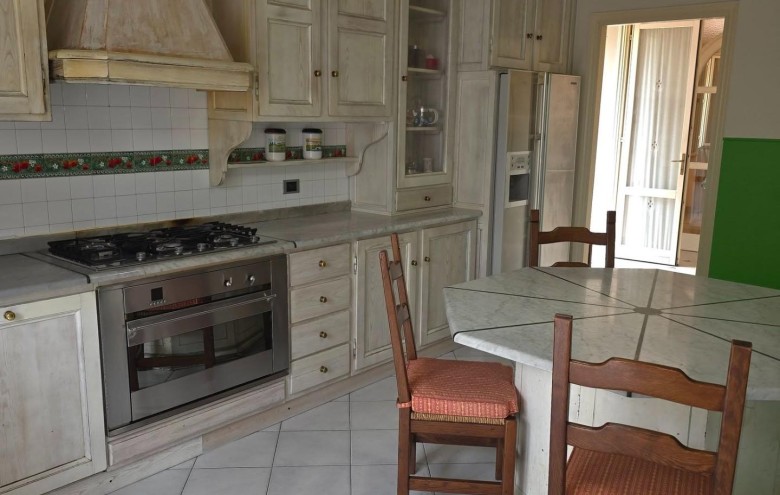 Villa singola in vendita a Massa