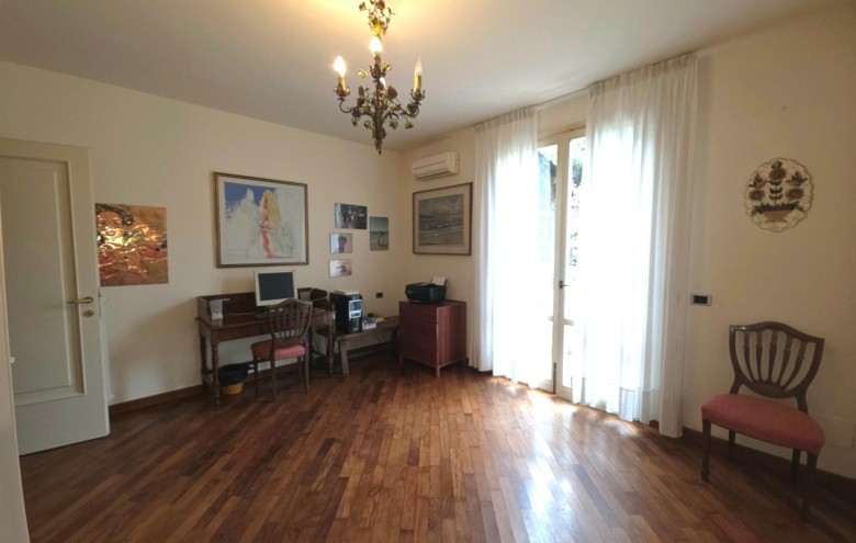 Villa singola in vendita a Massa