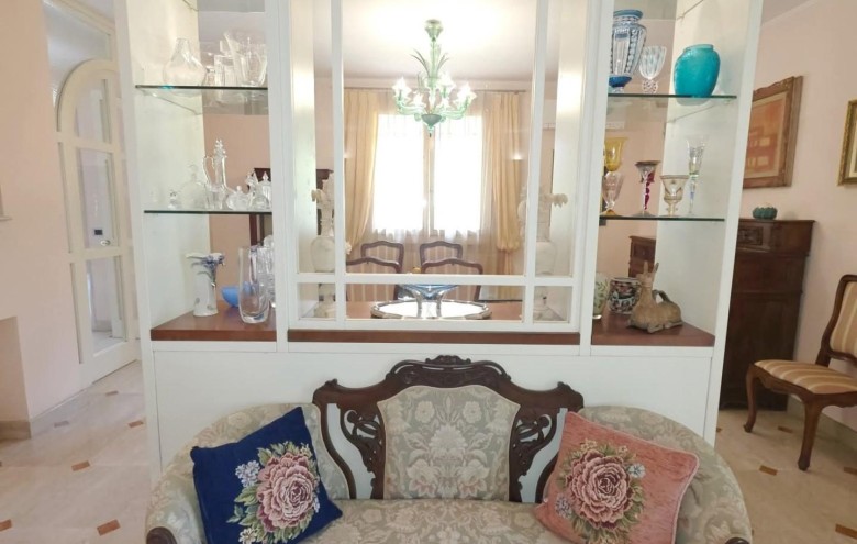 Villa singola in vendita a Massa