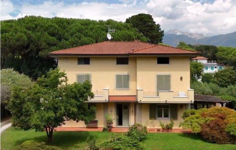 Villa singola in vendita a Massa