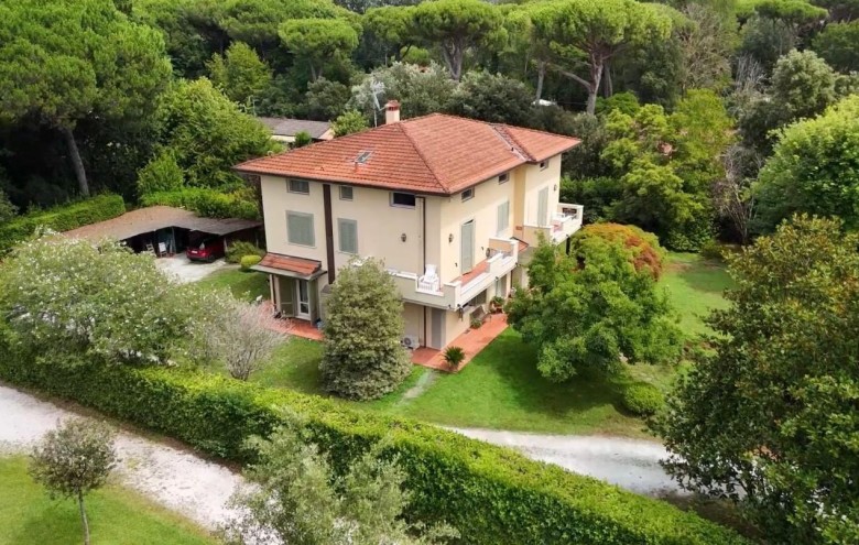 Villa singola in vendita a Massa