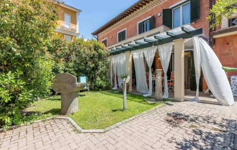 Villa singola in vendita a Pietrasanta