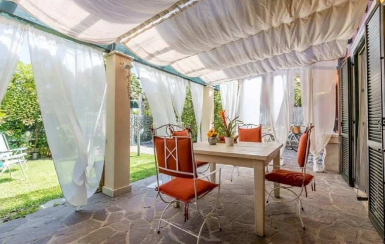 Villa singola in vendita a Pietrasanta