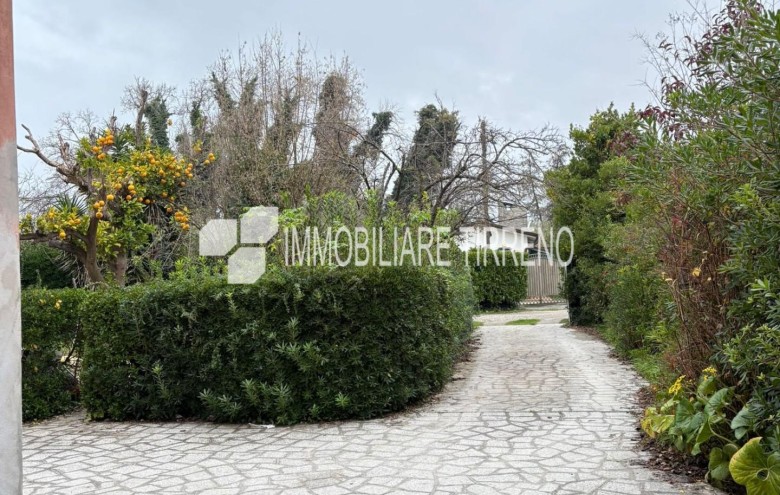 Villa singola in vendita a Massa
