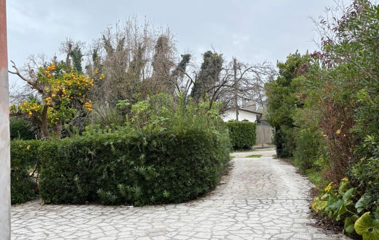 Villa singola in vendita a Massa