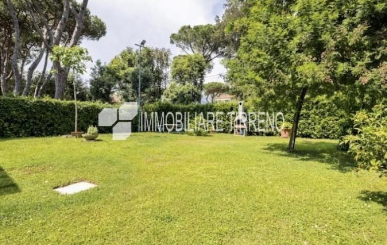 Appartamento in vendita a Massa