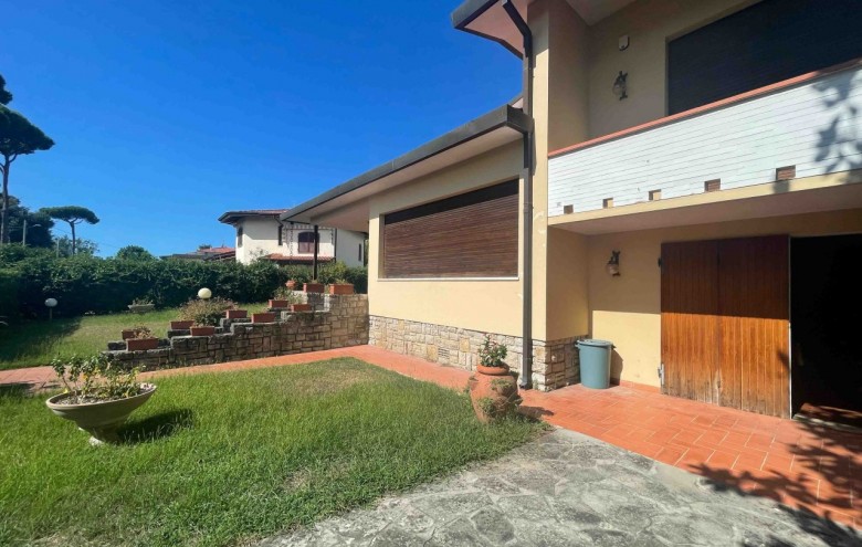 Villa singola in vendita a Pietrasanta