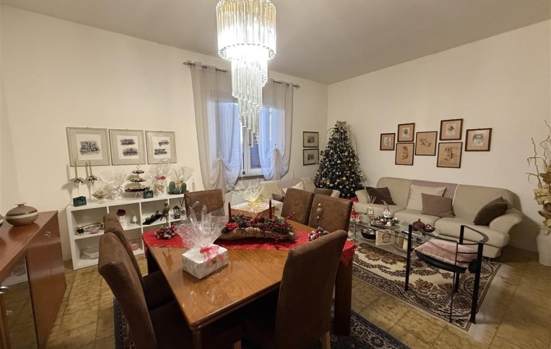 Villa singola in vendita a Massa