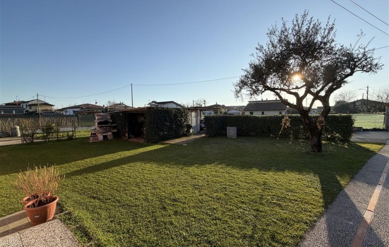 Villa singola in vendita a Massa