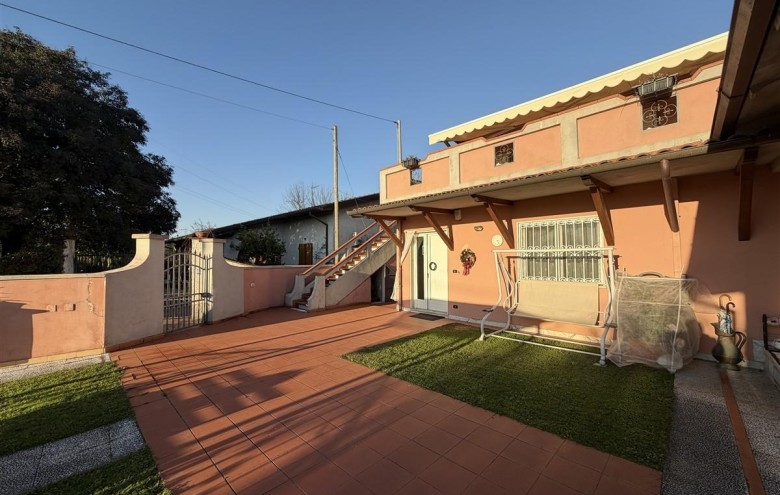 Villa singola in vendita a Massa