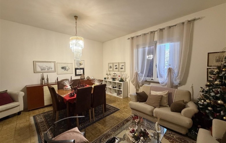 Villa singola in vendita a Massa