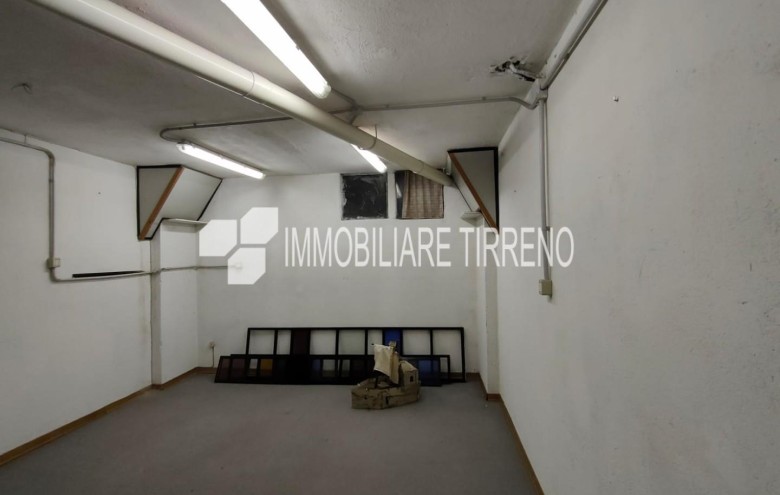 Ufficio in affitto a Massa