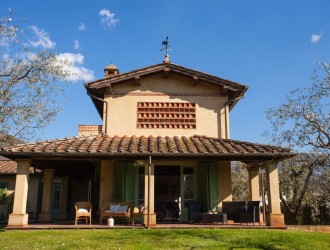 Rustico in vendita a Capezzano Pianore