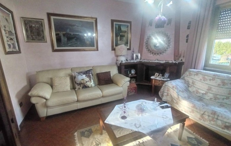 Villa singola in vendita a Massa