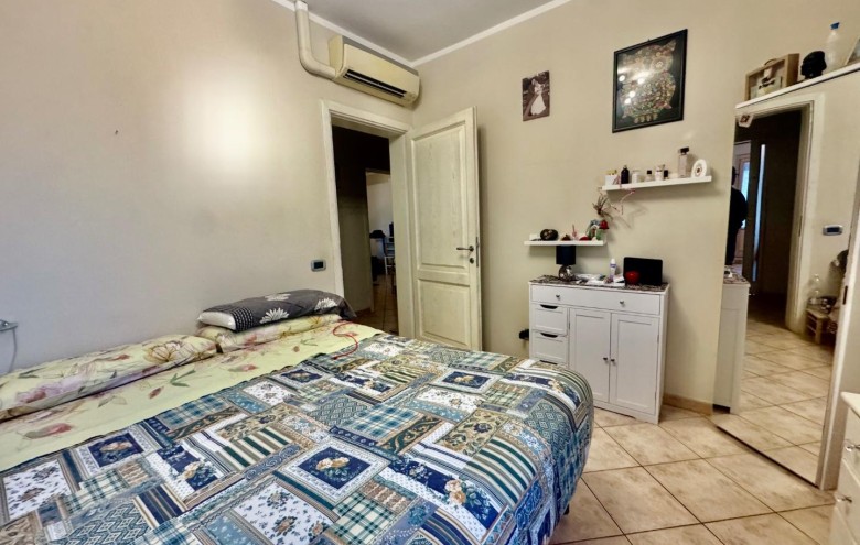 Bifamiliare in vendita a Massa