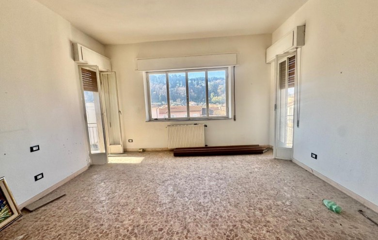 Appartamento in vendita a Massa