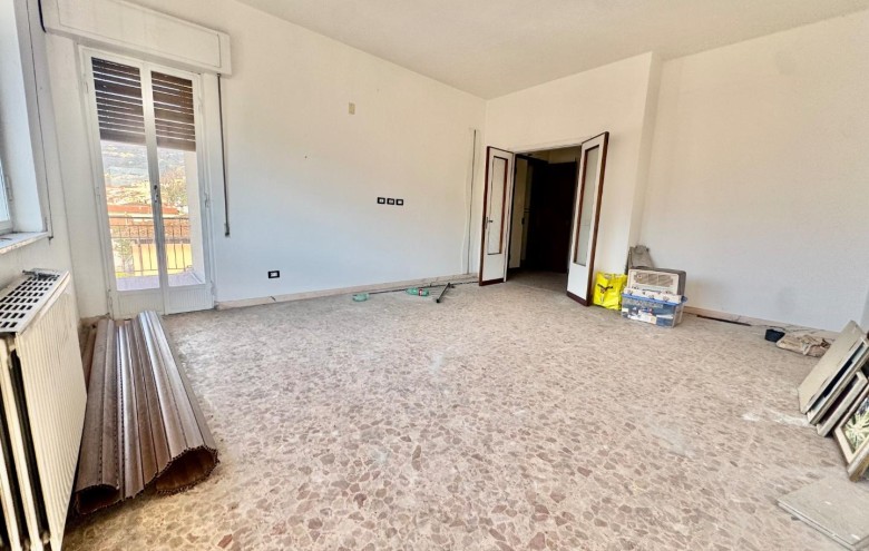 Appartamento in vendita a Massa