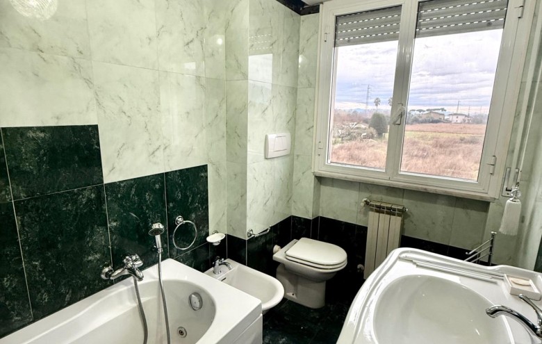 Appartamento in affitto a Montignoso