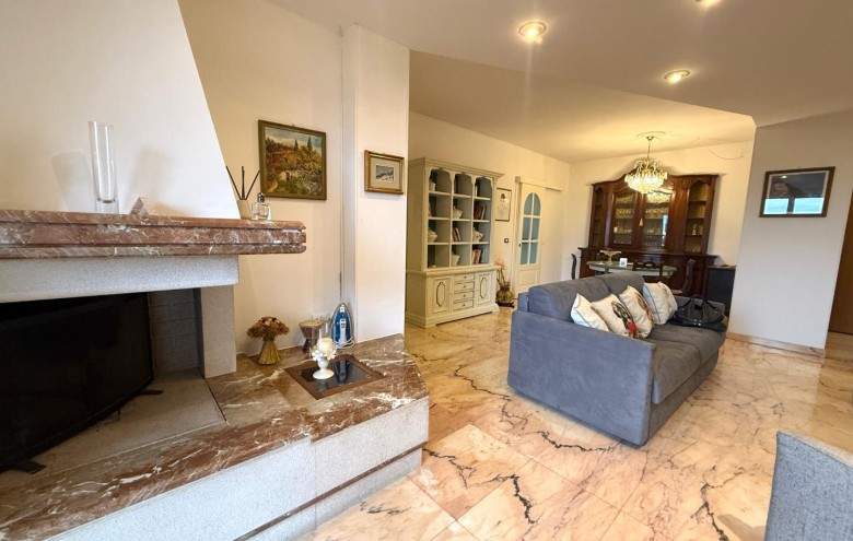 Appartamento in affitto a Montignoso