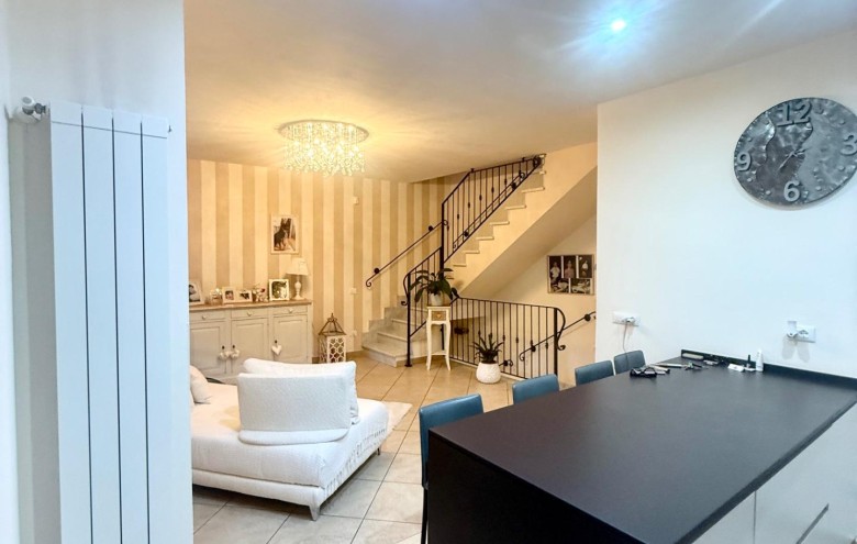 Villetta a schiera in vendita a Massa