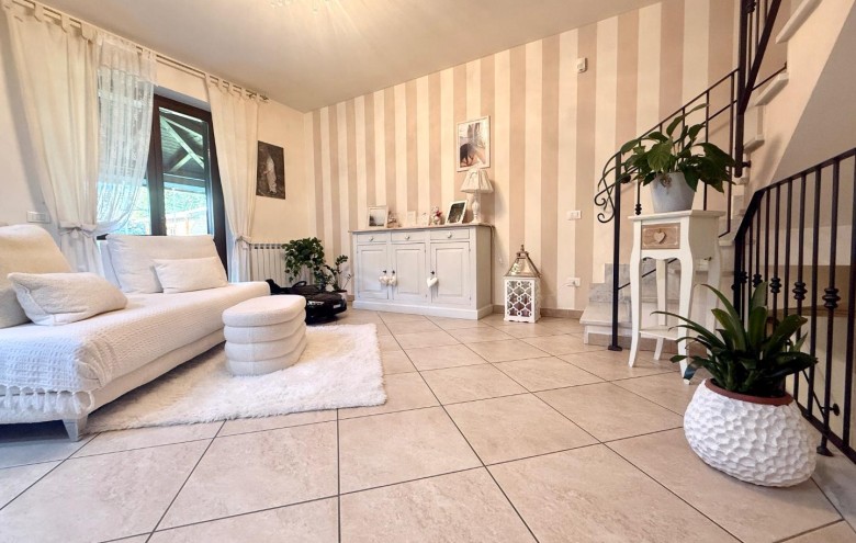 Villetta a schiera in vendita a Massa