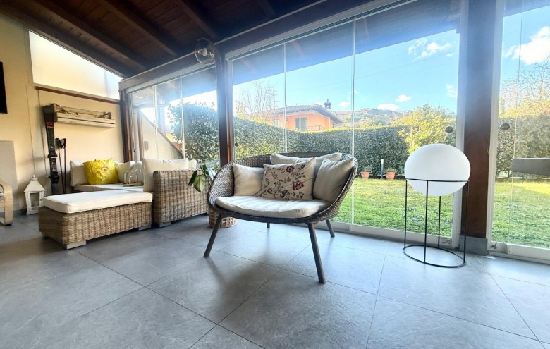 Villetta a schiera in vendita a Massa