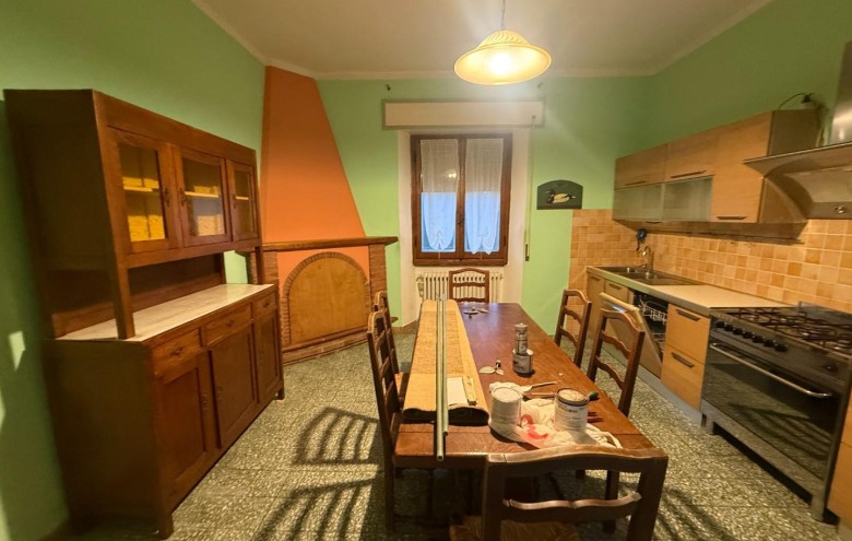 Villa singola in affitto a Massa