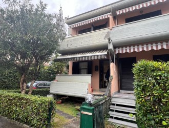 Villetta a schiera in vendita a Marina di Massa