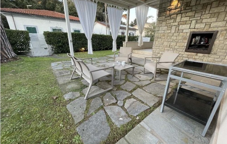 Villa singola in affitto a Pietrasanta