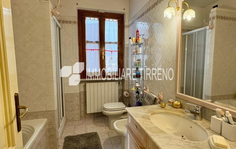 Villa singola in vendita a Massa