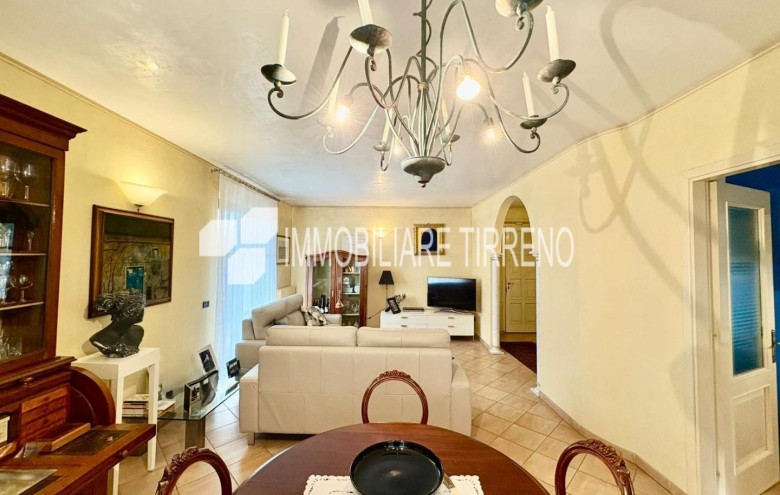 Villa singola in vendita a Massa