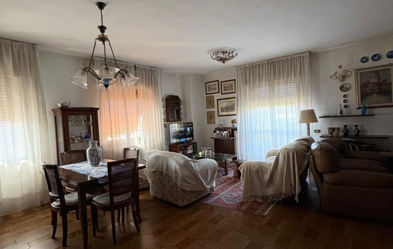 Appartamento in vendita a Massa