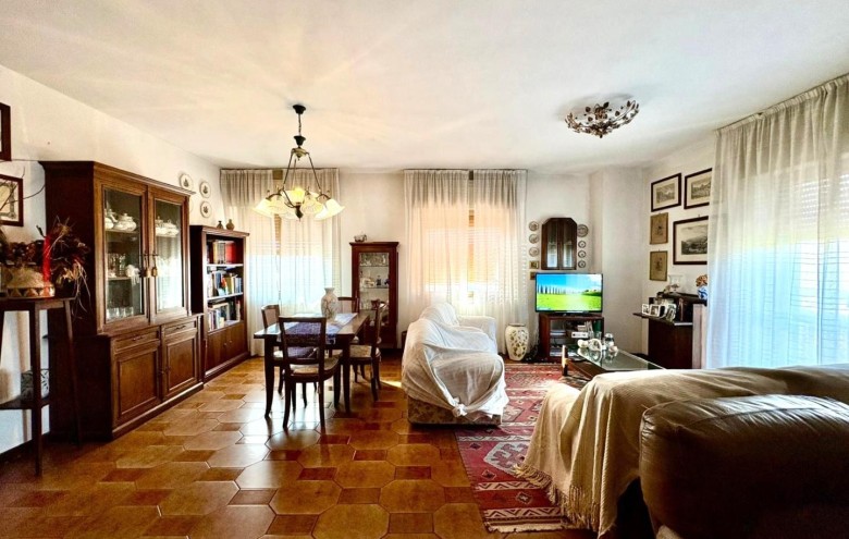 Appartamento in vendita a Massa