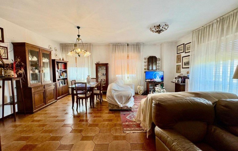 Appartamento in vendita a Massa