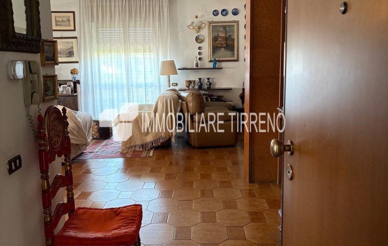 Appartamento in vendita a Massa