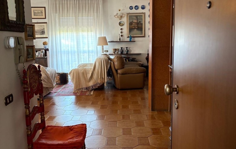 Appartamento in vendita a Massa