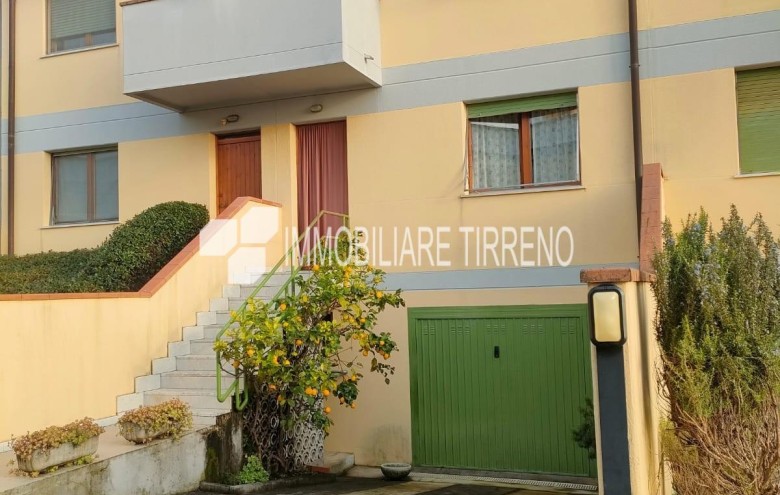 Villetta a schiera in vendita a Massa