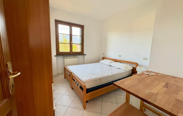 Bifamiliare in vendita a Massa